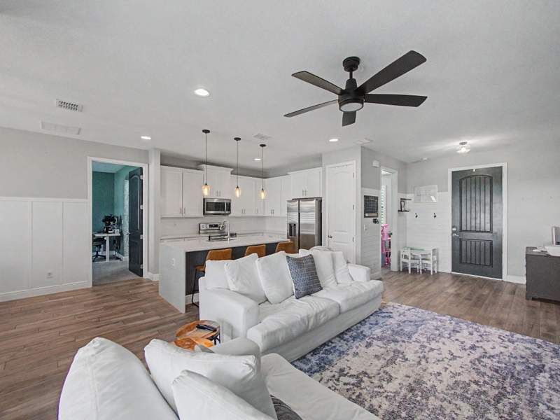 4 bedroom Single Family Residence at 3182 SW Fambrough Street, Port St Lucie Section 7, Port St. Lucie — photo 4