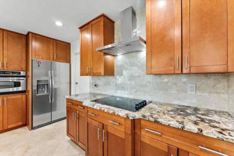 2390 SW 14th Avenue, Boynton Beach FL - photo 11 of 32