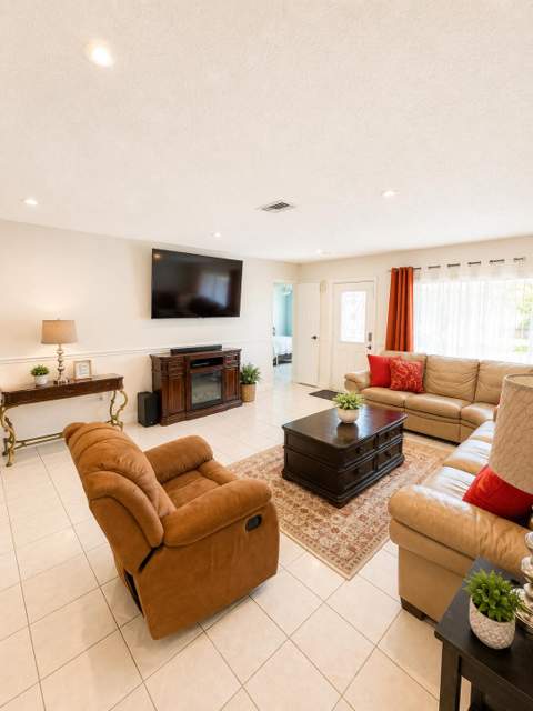 10720 NW 26th Place, Sunrise FL - photo 8 of 30