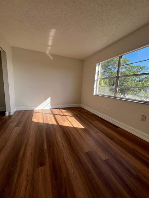 4304 NW 9th Ave #2-3B, Deerfield Beach FL - photo 8 of 17