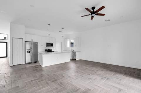 867 NW 27th Terrace, Fort Lauderdale FL - photo 10 of 32