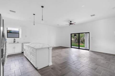 867 NW 27th Terrace, Fort Lauderdale FL - photo 11 of 32