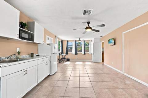 2610 NE 8th Avenue, Pompano Beach FL - photo 16 of 39