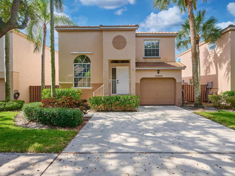 3 bedroom Single Family Residence at 10900 NW 12th Drive, Minto Plantation-2, Plantation — photo 2