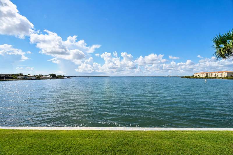 2 bedroom Condominium at 1177 Bayshore Drive #207, Colonnades Condominium No 2, Fort Pierce — photo 5