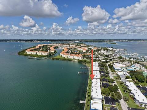 1177 Bayshore Drive #207, Fort Pierce FL - photo 6 of 30