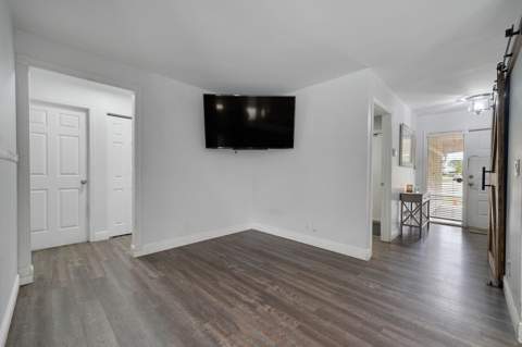 230 Ponce De Leon Street, Royal Palm Beach FL - photo 11 of 34
