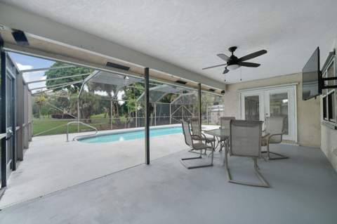 230 Ponce De Leon Street, Royal Palm Beach FL - photo 23 of 34