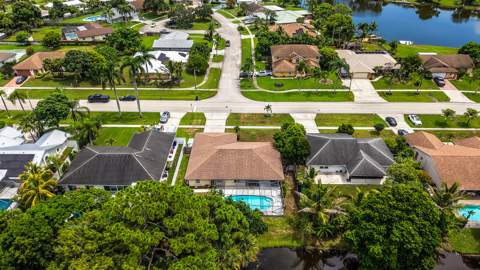 230 Ponce De Leon Street, Royal Palm Beach FL - photo 6 of 34