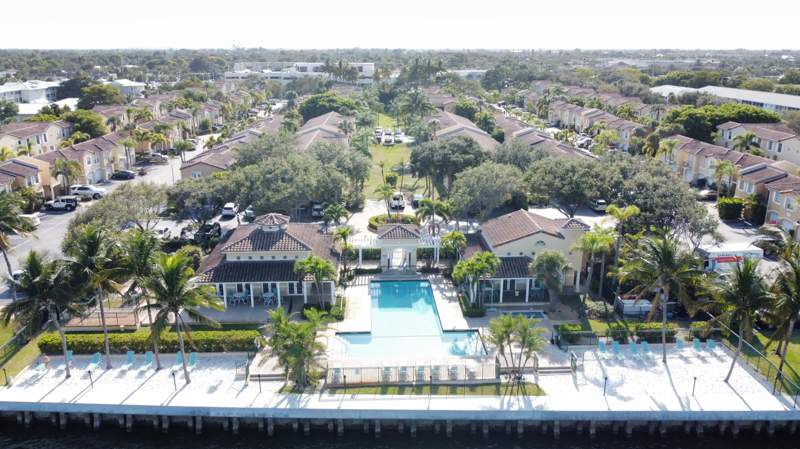 2 bedroom Condominium at 1125 Lake Shore Drive #202, Bay Reach Condo, Lake Park — photo 5