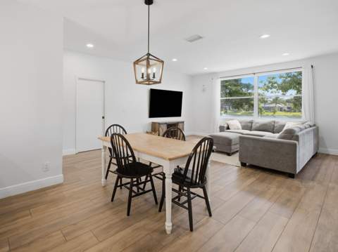 7098 Burgess Drive, Lake Worth FL - photo 11 of 46