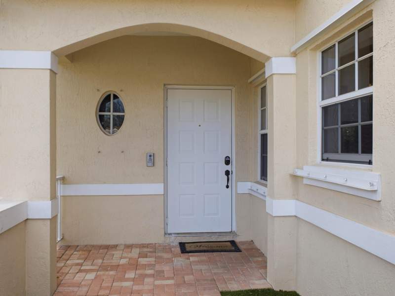 3 bedroom Townhouse at 7098 Burgess Drive, Lake Charleston Misty Cay, Lake Worth — photo 4
