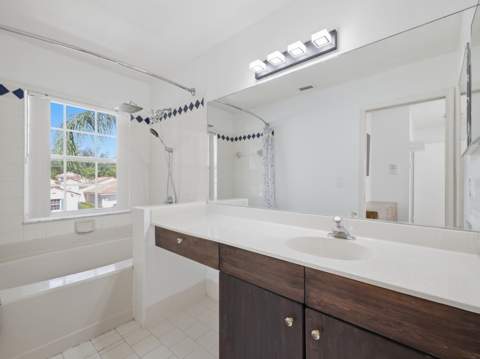 7098 Burgess Drive, Lake Worth FL - photo 19 of 46
