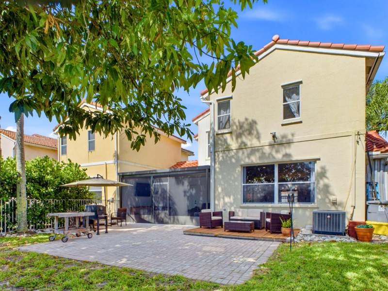 3 bedroom Townhouse at 7098 Burgess Drive, Lake Charleston Misty Cay, Lake Worth — photo 3