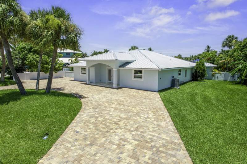 4 bedroom Single Family Residence at 1718 Rio Vista Drive, Surfside Unit 2, Fort Pierce — photo 3