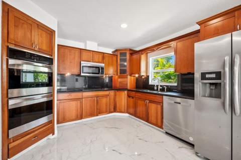 1718 Rio Vista Drive, Fort Pierce FL - photo 9 of 24