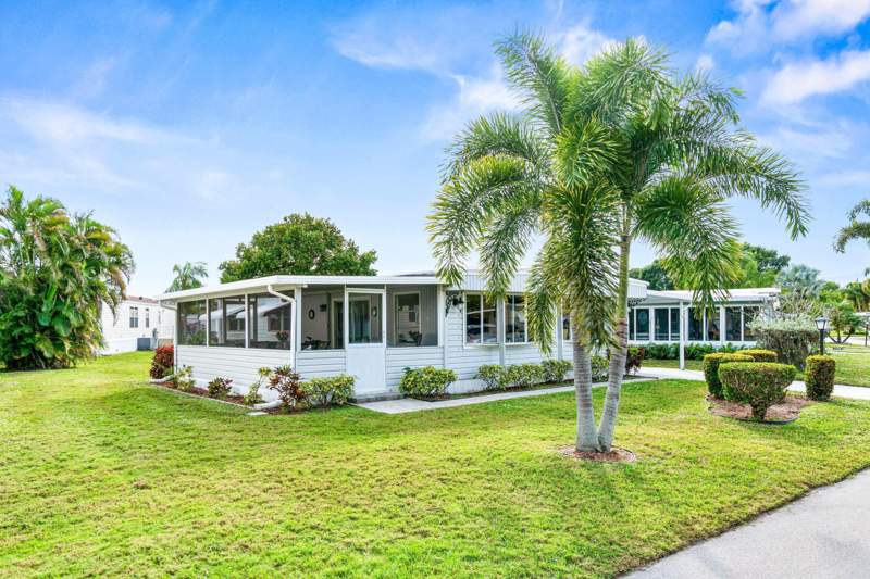 2 bedroom Mobile Home at 8350 E Club Road, West Lakes Of Boca Raton Inc, Boca Raton — photo 2