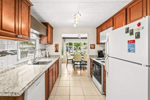 8350 E Club Road, Boca Raton FL - photo 8 of 37