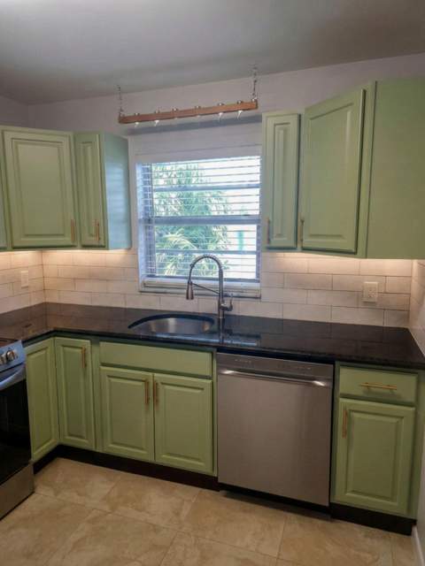 1127 S Federal Highway #103, Lake Worth Beach FL - photo 7 of 27