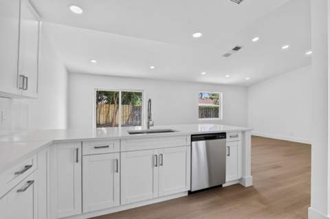 386 NW 40th Terrace, Deerfield Beach FL - photo 17 of 55