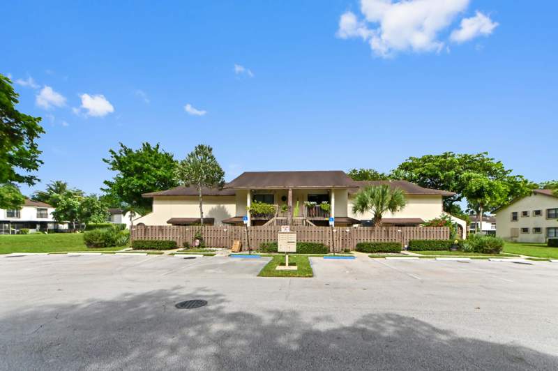 2 bedroom Condominium at 23378 Lyons Road #204, Gables East Of Boca Barwood, Boca Raton — photo 4