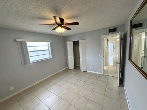 811 Flanders Q, Delray Beach FL - photo 16 of 36