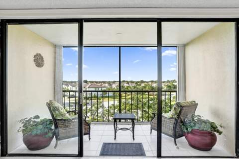 5951 Wellesley Park Drive #405, Boca Raton FL - photo 6 of 38