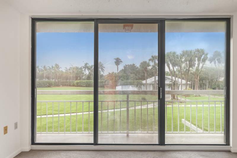 2 bedroom Condominium at 2621 Village Boulevard #203, Whitehall, West Palm Beach — photo 4