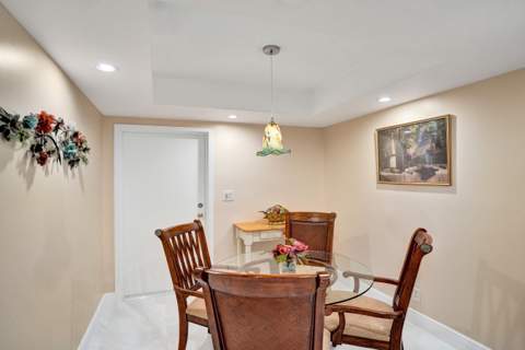 5951 Wellesley Park Drive #405, Boca Raton FL - photo 13 of 38