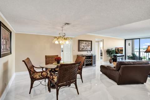 5951 Wellesley Park Drive #405, Boca Raton FL - photo 15 of 38