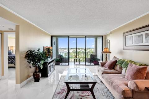 5951 Wellesley Park Drive #405, Boca Raton FL - photo 7 of 38