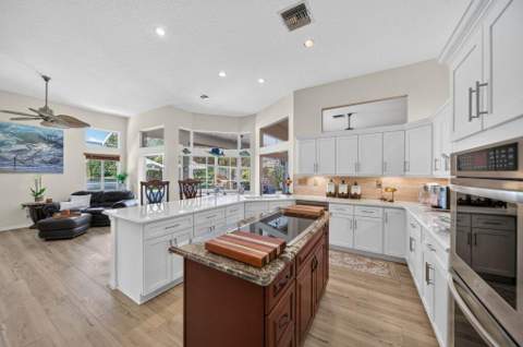 913 SW Lighthouse Drive, Palm City FL - photo 11 of 32
