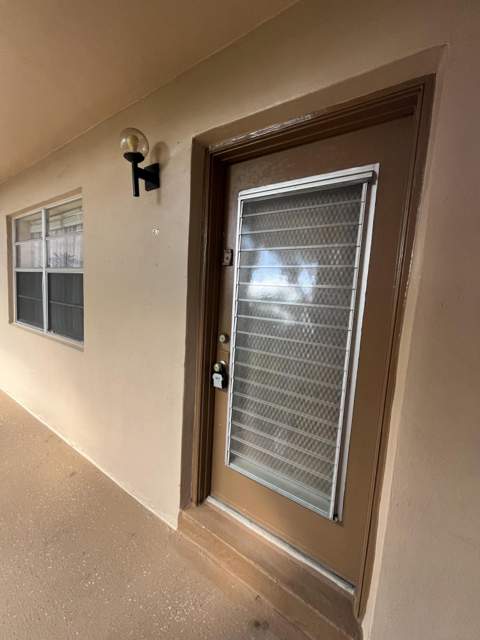 7 Flanders A, Delray Beach FL - photo 10 of 25
