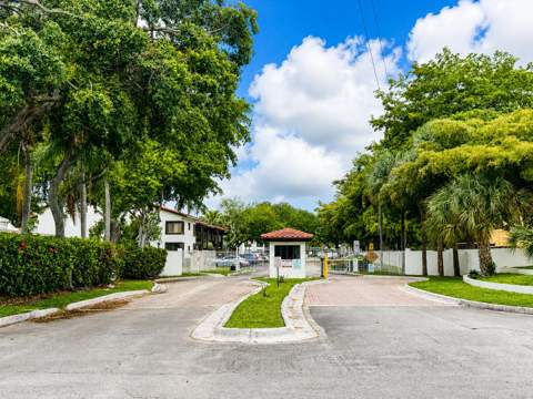 3300 NW 46th Street #104, Oakland Park FL - photo 9 of 11