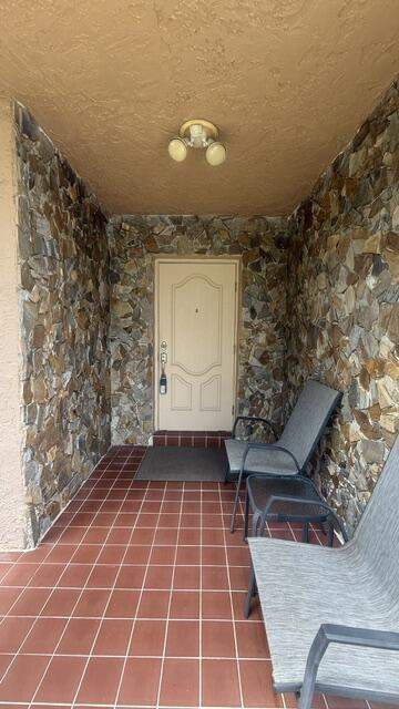 3 bedroom Single Family Residence at 255 Sandpiper Avenue, Willows, Royal Palm Beach — photo 3