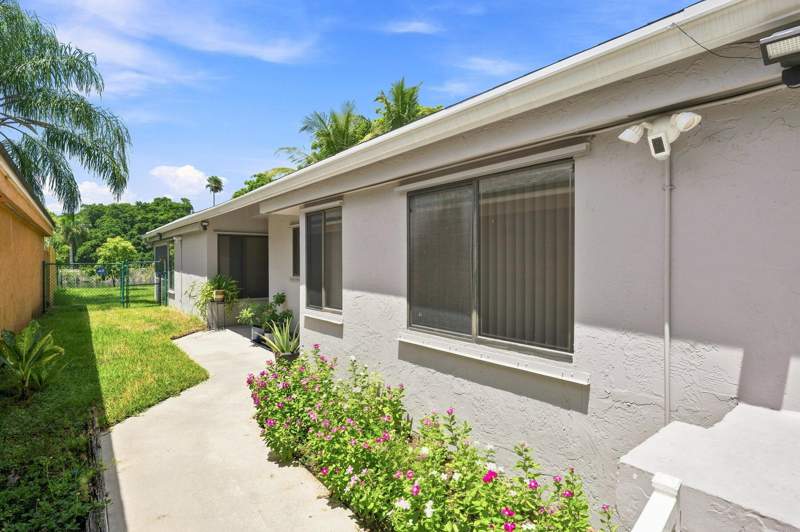3 bedroom Single Family Residence at 2385 NW 34th Terrace, Lakeview Homes At Centura Parc V, Coconut Creek — photo 5