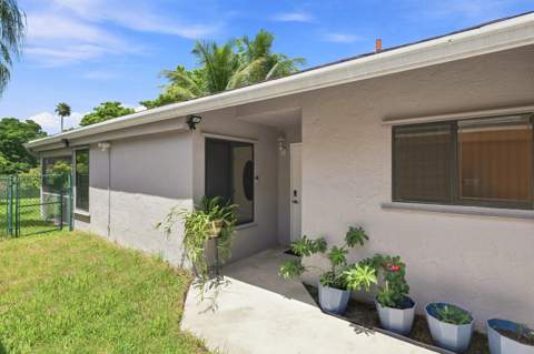 2385 NW 34th Terrace, Coconut Creek FL - photo 6 of 48