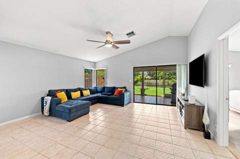 2385 NW 34th Terrace, Coconut Creek FL - photo 9 of 48