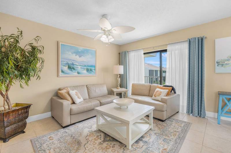 1 bedroom Condominium at 3209 S Lakeview Circle #8202, The Sands Section 1 Condominium, Hutchinson Island — photo 5
