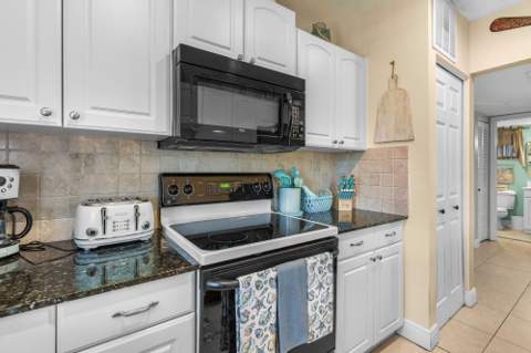 3209 S Lakeview Circle #8202, Hutchinson Island FL - photo 12 of 29