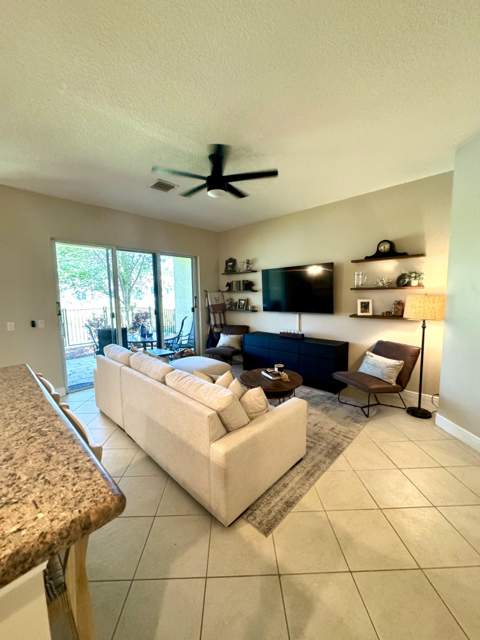 4488 Hickory Drive, Palm Beach Gardens FL - photo 6 of 22