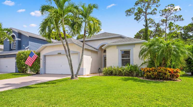 3 bedroom Single Family Residence at 15049 Oak Chase Court, Binks Forest Of The Landings At Wellington 4, Wellington — photo 2