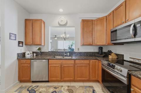 8074 Murano Circle, Palm Beach Gardens FL - photo 12 of 58