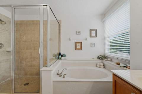 8074 Murano Circle, Palm Beach Gardens FL - photo 24 of 58