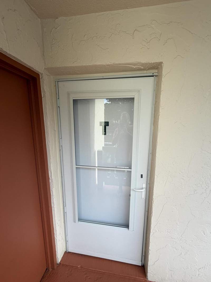 2 bedroom Condominium at 206 SE 10th Street #201, Meadowbrook Lakes Condo, Dania Beach — photo 5