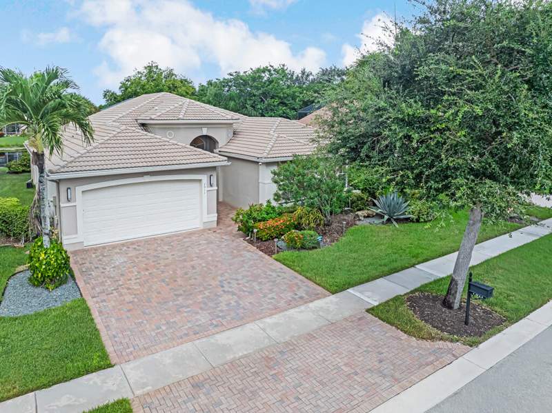4 bedroom Single Family Residence at 7911 Ferndale Bend Drive, Valencia Shores 4, Lake Worth — photo 4