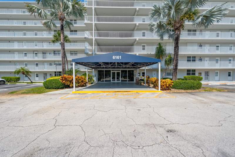 3 bedroom Condominium at 6161 NW 2nd Avenue #525, Boca Teeca , Boca Raton — photo 2