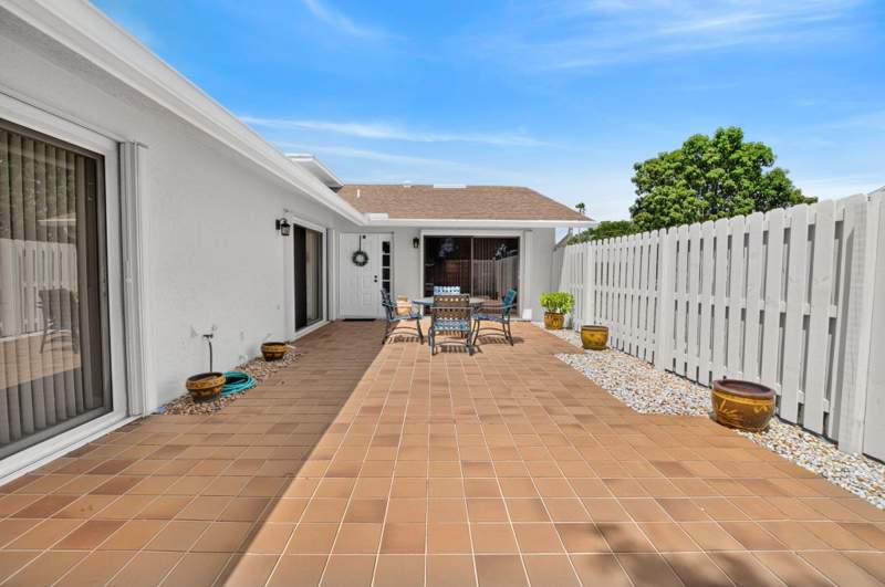 2 bedroom Villa at 900 NW 30th Avenue #C, Rainberry Bay Sec 2, Delray Beach — photo 3