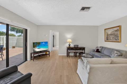 900 NW 30th Avenue #C, Delray Beach FL - photo 8 of 31