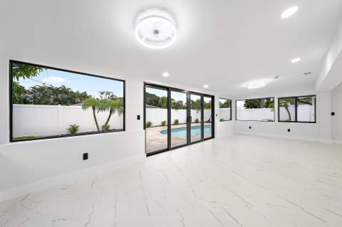 360 Saturn Avenue, Tequesta FL - photo 12 of 39